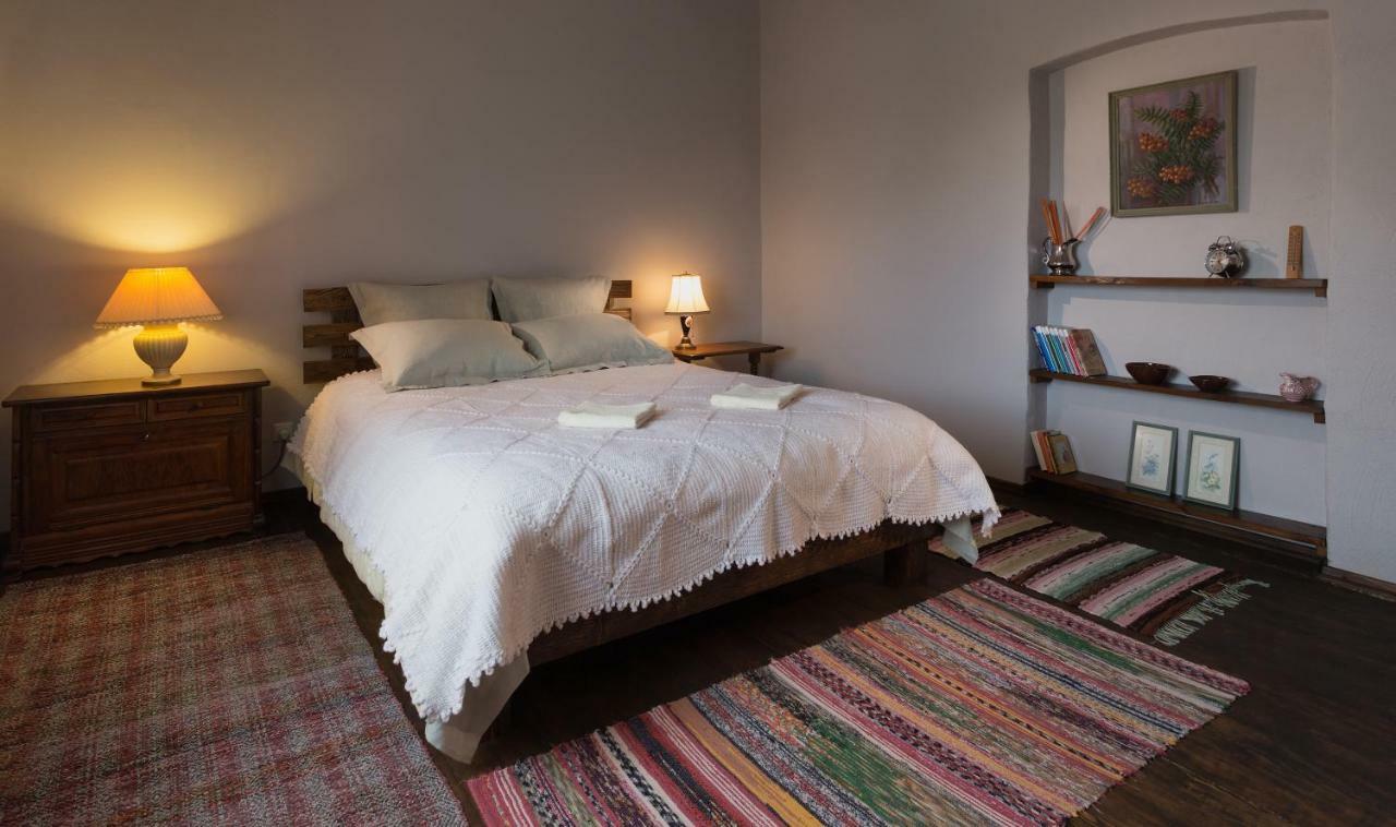 Divas Istabas Apartment Saldus Екстериор снимка